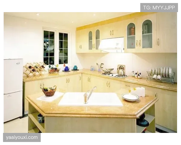 刚刷到迪巴拉在厨房烤披萨，镜头一拉开却是私人健身房和名表墙，我笑不出来了