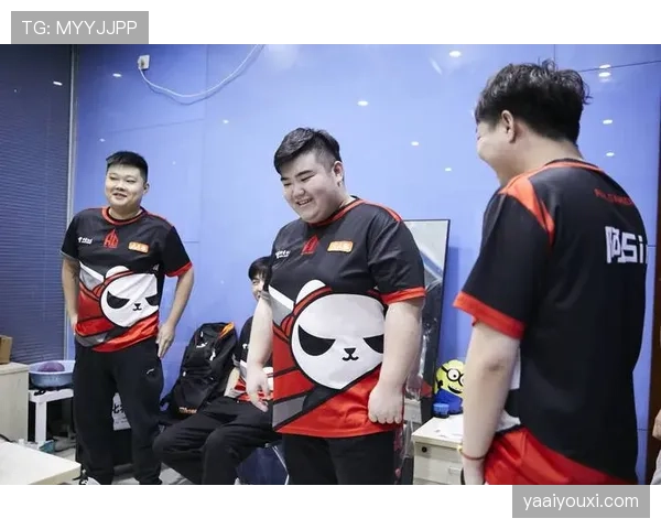 恩昆库的多位置适配性如何支撑前场自由人战术角色？